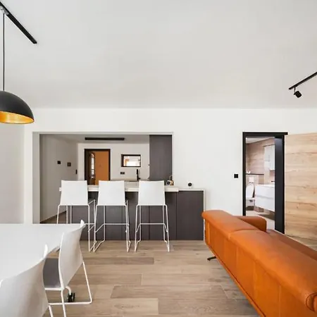 Ripun Apparthouse * Paris